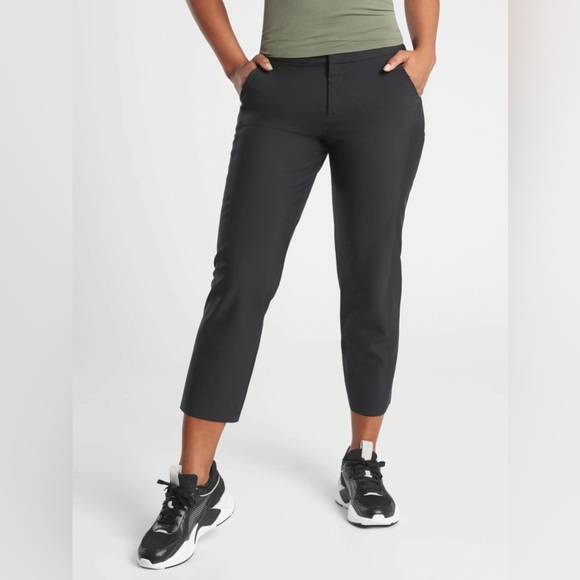 Athleta Pants - Athleta Stellar Straight Crop Pant Size 4 Black Neutral Minimal Fall Staple